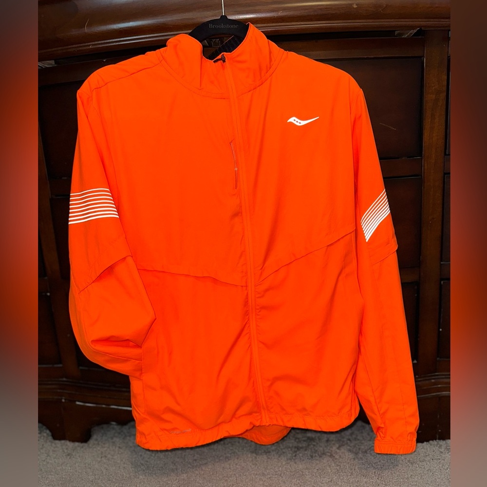 MEN'S SONIC VIZI JACKET size Small Saucony Run Shield / Vizi Pro running jacket